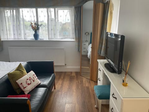 La Mignonne Aketoise Bed and Breakfast in Huntingdonshire District