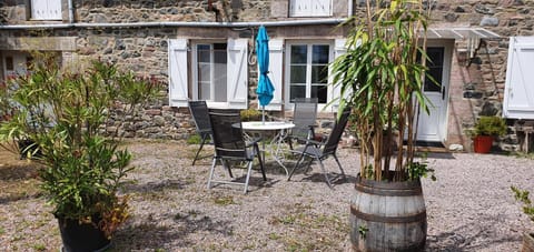 Longère à la campagne, à proximité de la mer House in Brittany