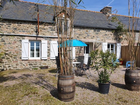 Longère à la campagne, à proximité de la mer House in Brittany