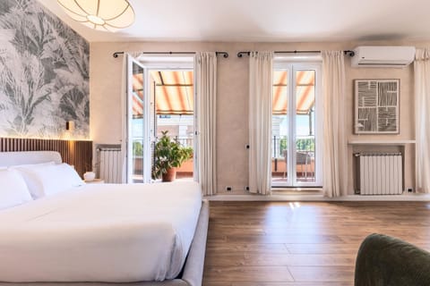 Bed, Photo of the whole room, Bedroom, internet, wardrobe, air conditioner