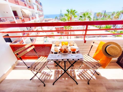 Off site, Balcony/Terrace