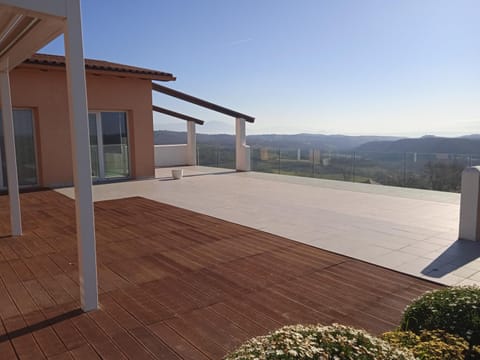 Balcony/Terrace, Internal: Not applicable to any particular room