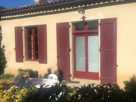 Patio, Facade/entrance, BBQ facilities, Coffee/tea facilities, View (from property/room), Pets, Garden view, children, older children, Family, Parking, fireplace, heating, internet, locker, pet friendly, storage, stove, toaster, towels, wedding, washing machine