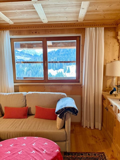 Luxury Chalet at the Foot of the Dolomites by the Castle Apartment in La Villa