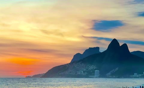 Luxo frente mar Arpoardor Apartment in Rio de Janeiro