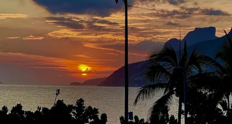 Luxo frente mar Arpoardor Apartment in Rio de Janeiro