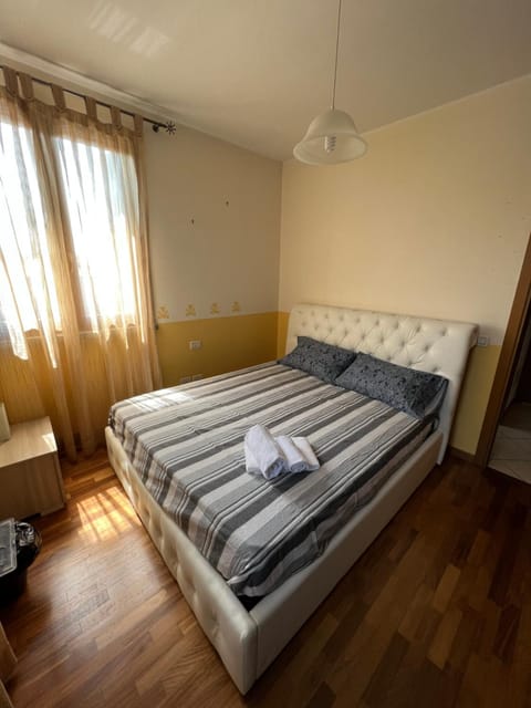 ORIO Bergamo 24h AIRPORT BGY- a few step - VICINO ALL'AEROPORTO Apartment in Bergamo