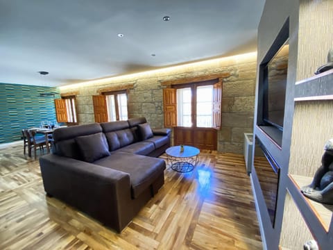 Living room, Lounge or bar, Seating area, Dining area