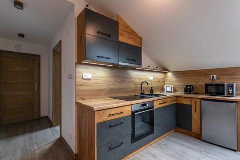 Coffee/tea facilities, Kitchen or kitchenette, minibar, pet friendly, stove, kitchen, kitchen