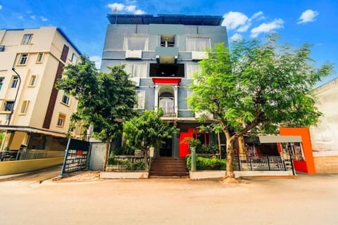 Restaurant/places to eat, Facade/entrance, Coffee/tea facilities, Balcony/Terrace, Area and facilities, fireplace