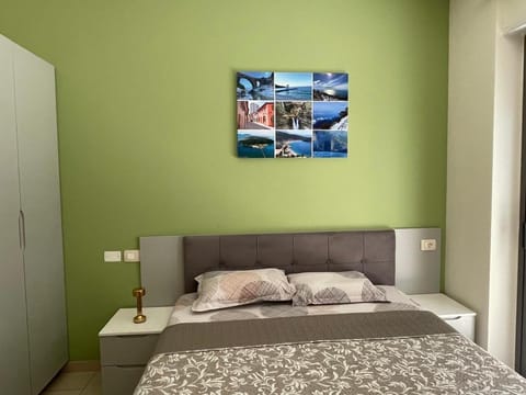 2 Bedrooms Seaside View Apart, free parking. Apartment in Vlorë
