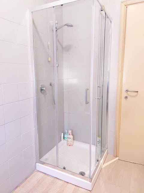 Stanza Privada Bed and Breakfast in Genoa