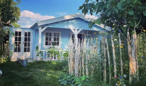 Property building, Patio, Garden