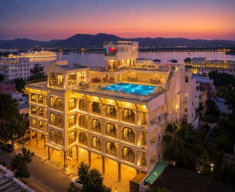 Property building, Swimming pool
