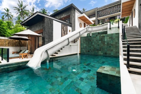 Property building, Swimming pool