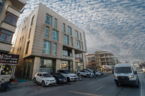 Property building, Neighbourhood