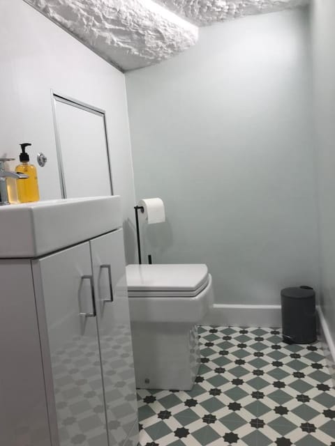 1Bed Golfhill Cottage Apartment in Scotland