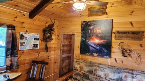 River Log Cabins Cabin in Ohio