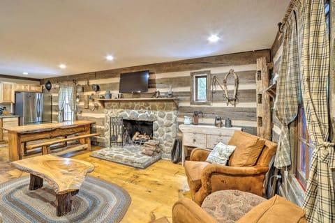 Cozy Creekside Mountain Escape with Hot Tub! House in White County