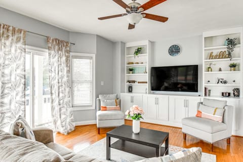 Walk to Public Beach Access Norfolk Family Home House in Norfolk