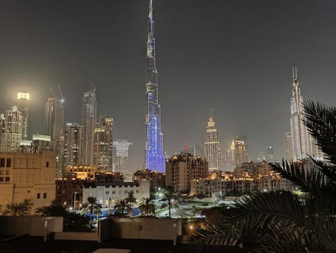 Nearby landmark, Neighbourhood, City view, Street view