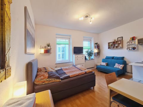 Kitchen or kitchenette, Living room, Bedroom
