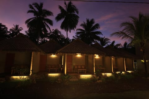 Facade/entrance, Balcony/Terrace
