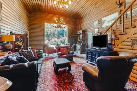 Antler River Lodge House in Guerneville
