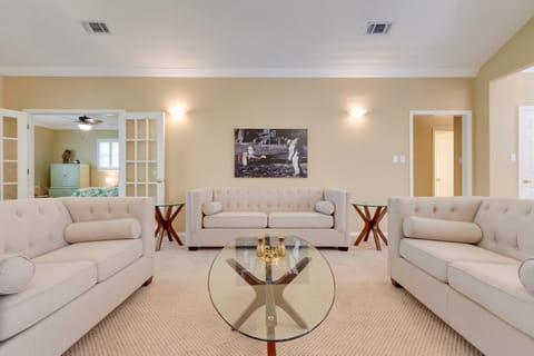 Chic Home with Club Access Near Bay St Louis! House in Diamondhead