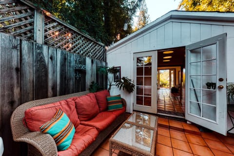 Vineyard Cottage House in Guerneville