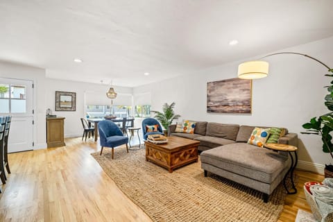 The Little Crab Shack House in Dana Point