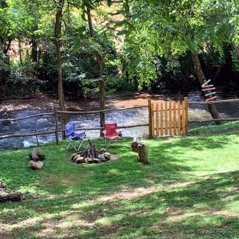 Tranquil Creekside Mountain View Getaway Vacation rental in Lake Junaluska