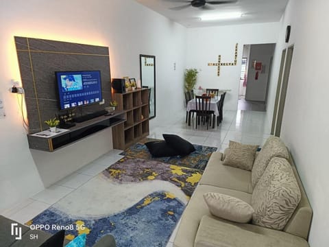 Library, TV and multimedia, Living room, Dining area, fireplace, hair dresser