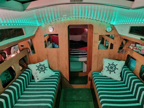 VOILIER AU SOLEIL LEVANT Docked boat in Le Havre