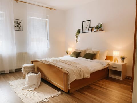 Bed, Bedroom