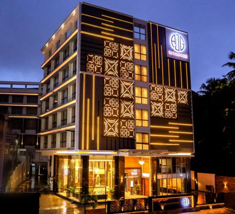 Property building, Facade/entrance, Sunset