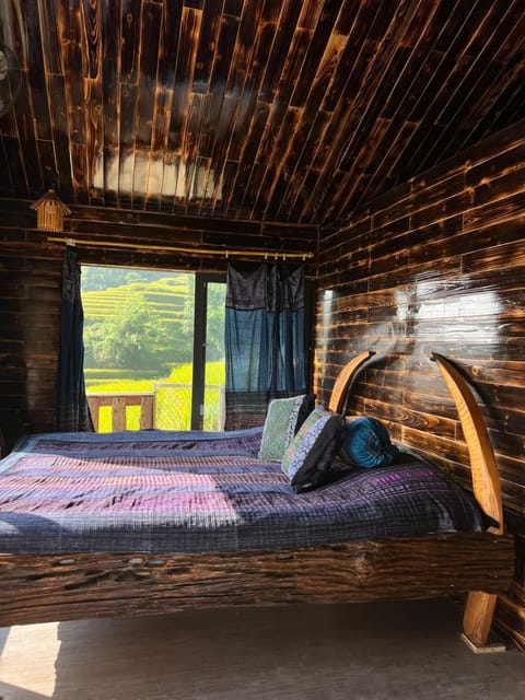 Photo of the whole room, Bedroom, Inner courtyard view