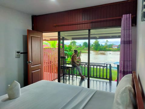 Property building, Balcony/Terrace, Living room