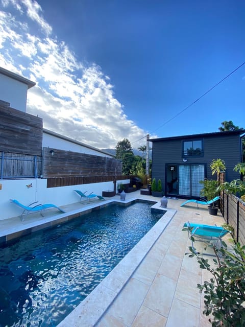 Property building, Swimming pool