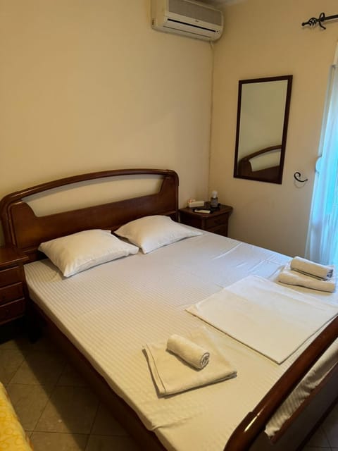 ROOM Jovan,on the sea with free we-fi Apartment in Dobrota