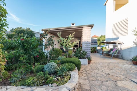 Property building, Garden, Garden view