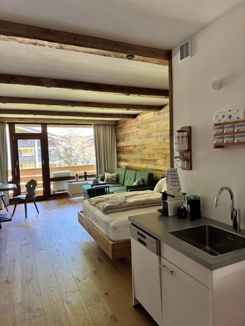 Grubhof Schlosspark, Chalet-Stil mit Pool und Bergblick Apartment in Berchtesgadener Land