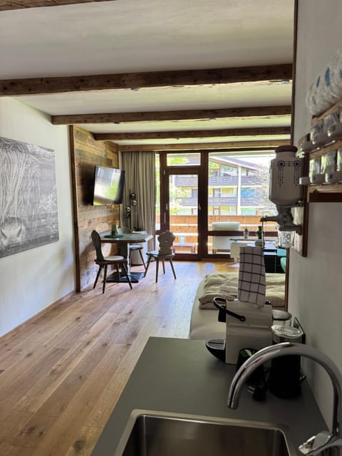 Grubhof Schlosspark, Chalet-Stil mit Pool und Bergblick Apartment in Berchtesgadener Land