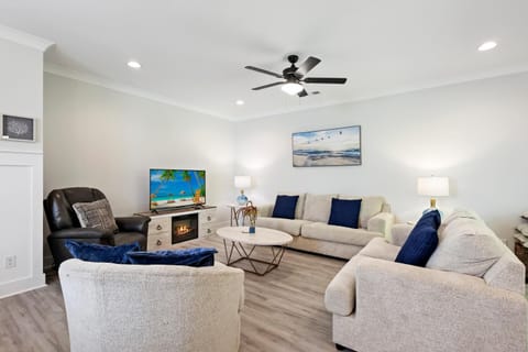 King 2 Queens 3 Doubles Foldout Stainless Steel Beach Gear included House in Hilton Head Island