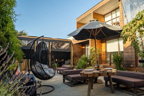 Property building, Patio, Day, Garden view, Inner courtyard view, sunbed