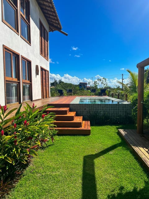 Property building, Garden, Swimming pool