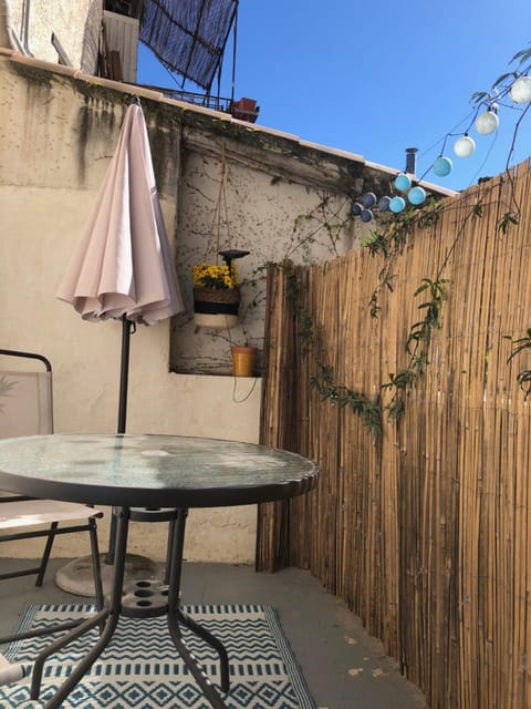 Studio Terrasse Clémentine Apartment in Avignon