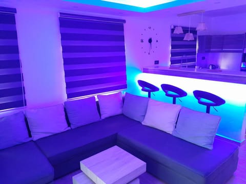 Living room, Lounge or bar