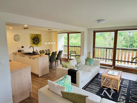 View (from property/room), Balcony/Terrace, Kitchen or kitchenette, Living room, Seating area, Dining area