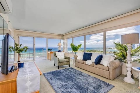 Natural landscape, TV and multimedia, View (from property/room), Balcony/Terrace, Living room, Seating area, Evening entertainment, Sea view